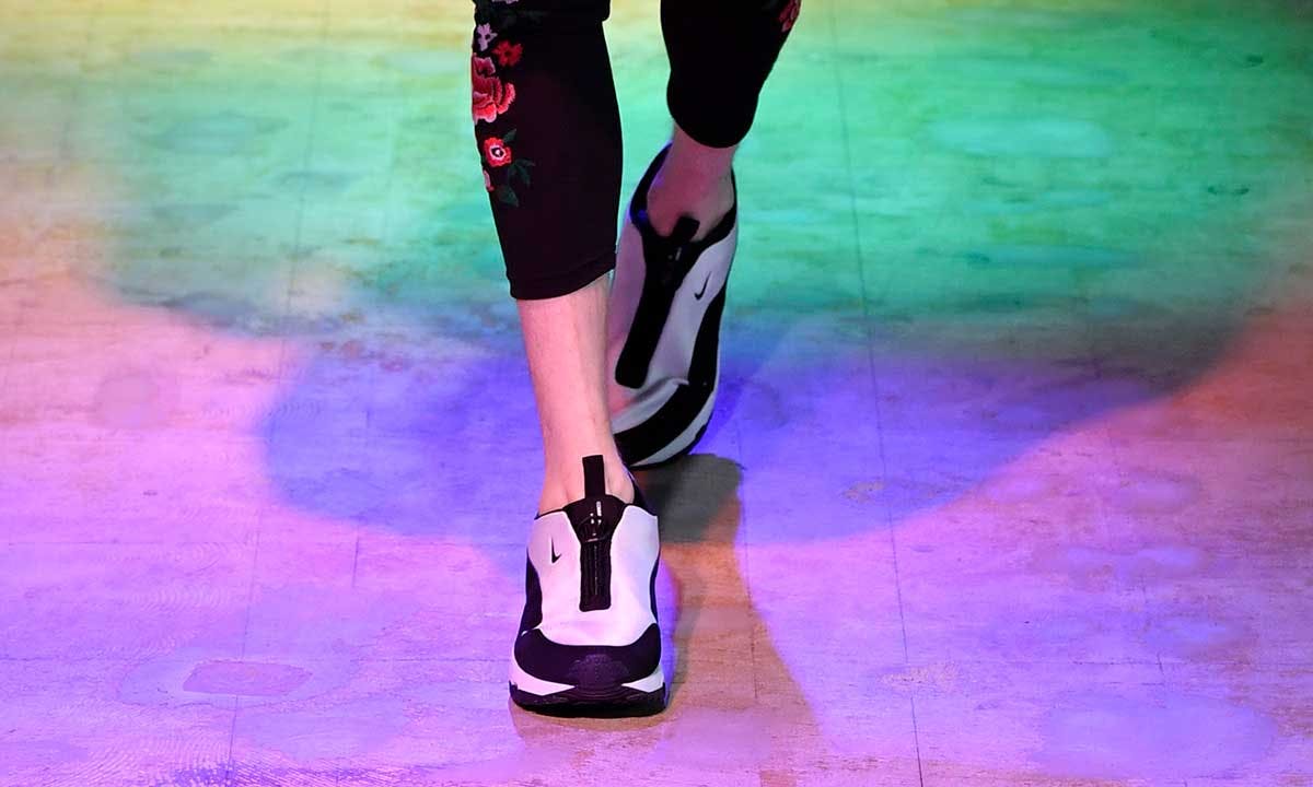 COMME des GARÇONS HOMME PLUS x Nike Air Max Sunder SP